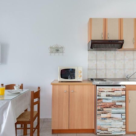 Pernari Apartments Spartià Esterno foto