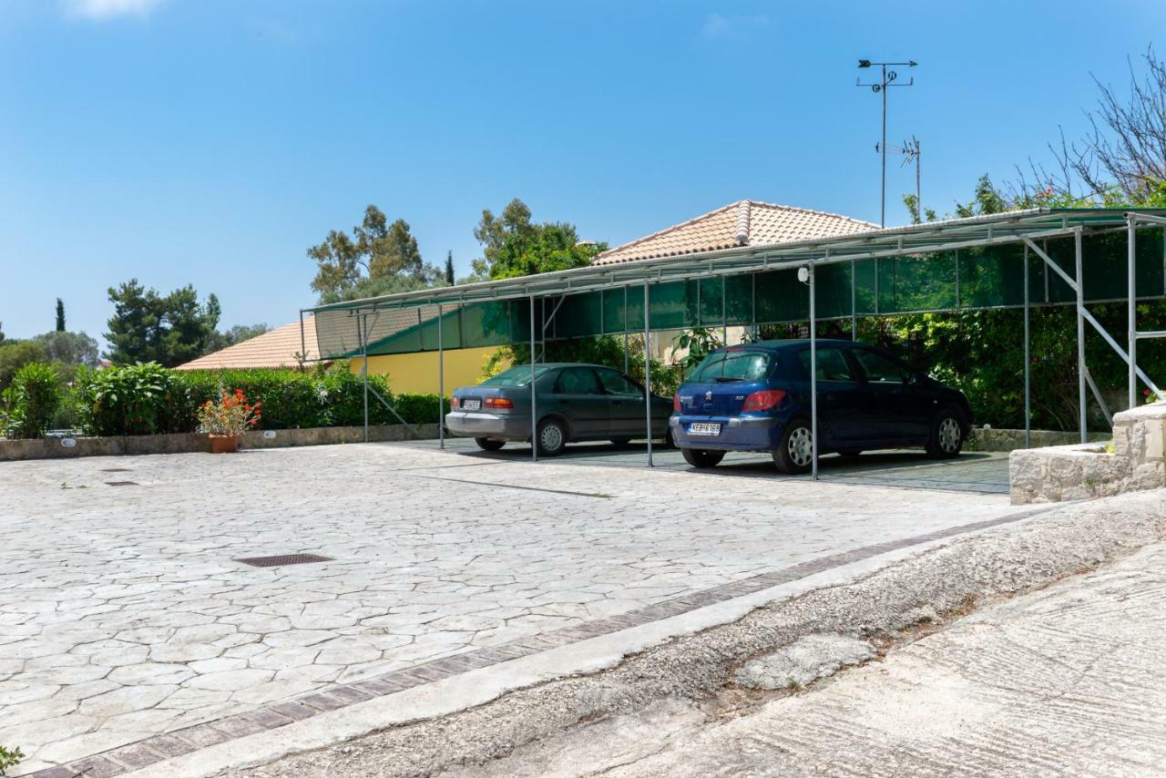Pernari Apartments Spartià Esterno foto