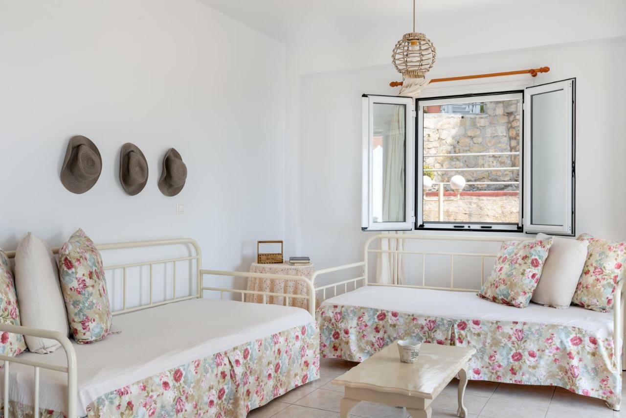 Pernari Apartments Spartià Esterno foto