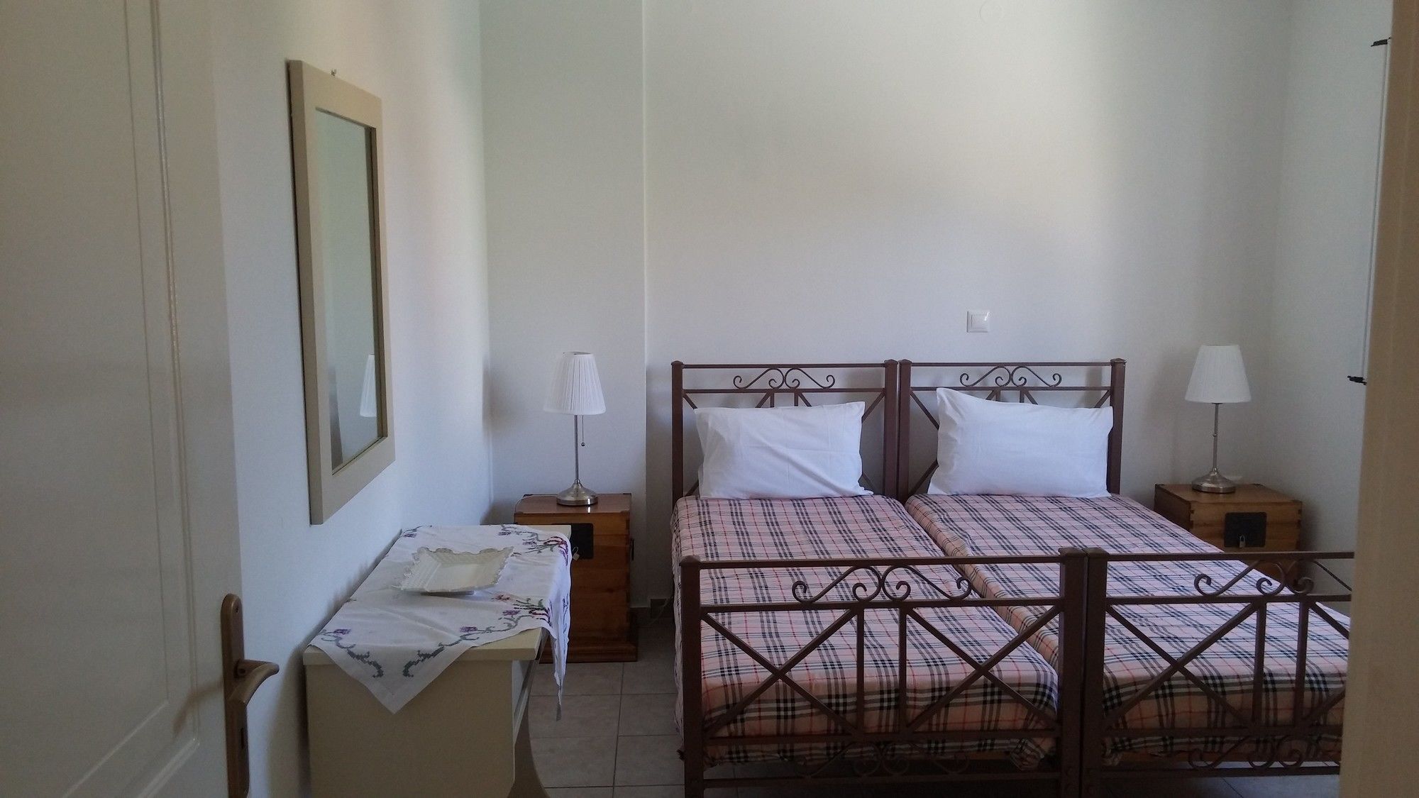 Pernari Apartments Spartià Esterno foto